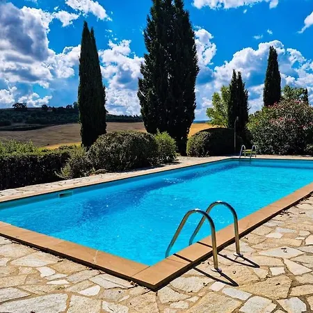 Country With Netflix And Swimming Pool *